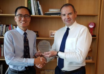 (From left) Professor Pang Hwee Hwa, SMU and Erich Gerber, TIBCO