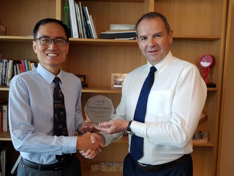 (From left) Professor Pang Hwee Hwa, SMU and Erich Gerber, TIBCO