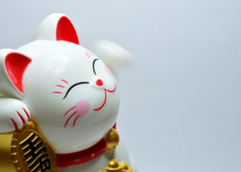 Photo by Miguel Á. Padriñán from Pexels: https://www.pexels.com/photo/japanese-lucky-coin-cat-932261/