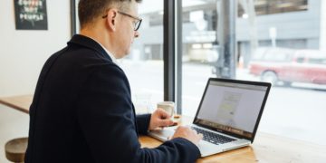 Photo by LinkedIn Sales Navigator from Pexels