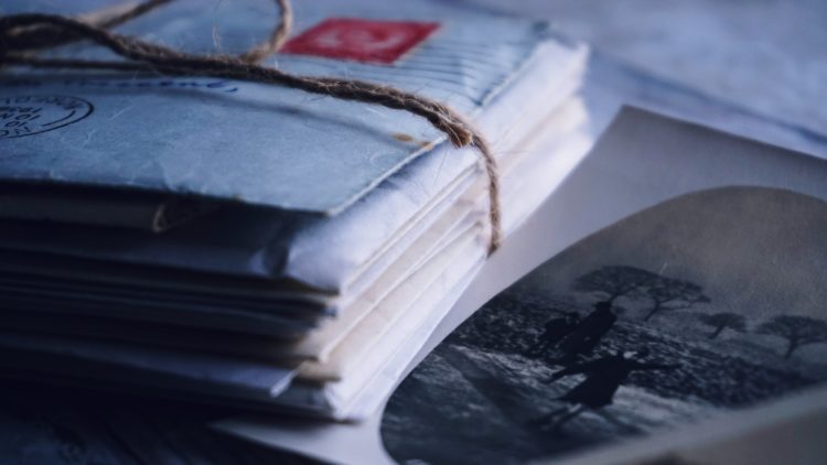 Photo by Suzy Hazelwood from Pexels