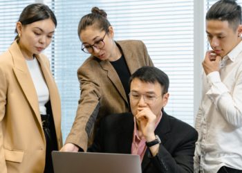Photo by MART PRODUCTION from Pexels: https://www.pexels.com/photo/people-in-the-office-looking-at-the-laptop-screen-7643755/