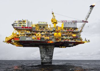 Photo by Jan-Rune Smenes Reite from Pexels: https://www.pexels.com/photo/offshore-drilling-rig-on-body-of-water-3216911/