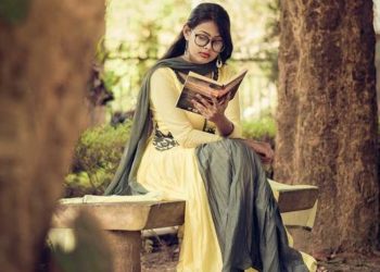 Photo by Joy Deb from Pexels: https://www.pexels.com/photo/woman-reading-book-1580272/