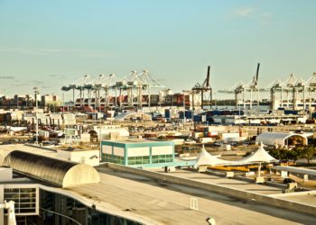 Photo by Mladen: https://www.pexels.com/photo/a-seaport-in-the-city-10881957/