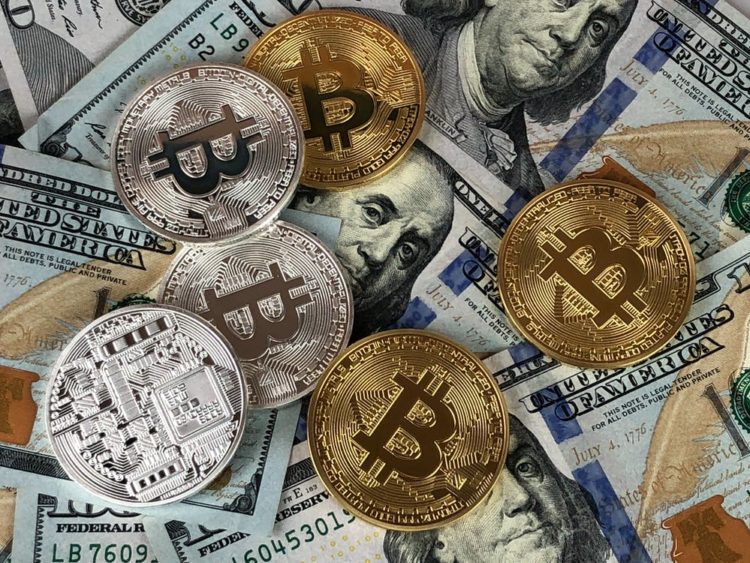 Photo by David McBee from Pexels: https://www.pexels.com/photo/round-silver-and-gold-coins-730564/