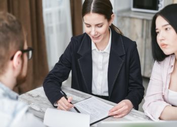 Photo by Mikhail Nilov: https://www.pexels.com/photo/a-woman-explaining-to-her-client-7734579/