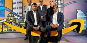 Back row (L-R): AWS executives Vikram Rao, head of enterprise, ASEAN;  Jayanth Nagarajn, head, telecommunications industry, Asia Pacific & Japan;  Haris Izmee, managing director, ASEAN growth markets. Front row (L-R): Axiata Digital Labs executives Namal Jayathilake, chief technology officer, and  Thushera Kawdawatta, chief executive officer