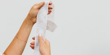 Photo by Karolina Grabowska: https://www.pexels.com/photo/woman-holding-a-receipt-4959907/