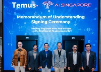 : (From left) Temus’ executives Matt Johnson, MD Data and AI; Srijay Ghosh, founding member and chief revenue officer; and KC Yeoh, CEO; as well as IMDA chief executive Lew Chuen Hong;  Prof. Mohan Kankanhalli, deputy executive chairman, AISG; and, Laurence Liew, director of AI Innovation, AISG.