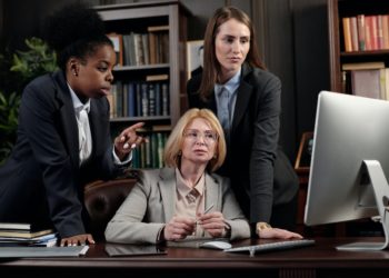 Photo by August de Richelieu: https://www.pexels.com/photo/female-lawyers-in-an-office-looking-at-a-computer-4427553/