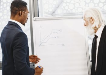 Photo by Gustavo Fring: https://www.pexels.com/photo/businessman-discussing-a-chart-at-a-business-meeting-6285130/