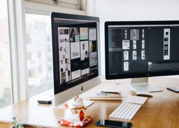 Photo by Tranmautritam: https://www.pexels.com/photo/silver-imac-on-top-of-brown-wooden-table-326502/