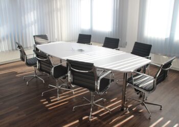 Photo by Pixabay: https://www.pexels.com/photo/white-wooden-table-with-chairs-set-416320/