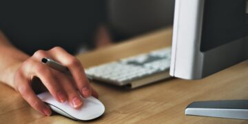Photo by Vojtech Okenka: https://www.pexels.com/photo/person-holding-apple-magic-mouse-392018/
