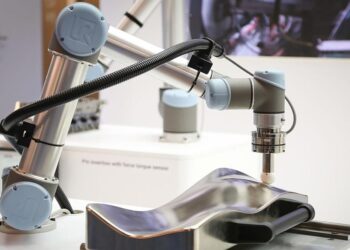 Photo from https://www.universal-robots.com/media/1811296/universal-robots-with-atis-ft-sensors-just-feels-right.jpg?width=1000