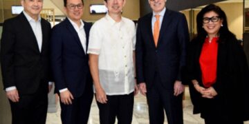 Photo shows (from left): Wilson Go, Kyndryl Philippines Managing Director; Andrew Lim, Kyndryl ASEAN Managing Director; TG Limcaoco, BPI President and CEO; Elly Keinan, Kyndryl Global Group President; and Mariels Winhoffer, Kyndryl Global Business Development Leader.