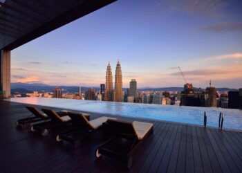 Photo by Azri Suratmin: https://www.pexels.com/photo/brown-lounge-chair-on-side-of-swimming-pool-122244/