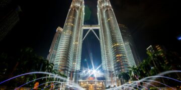 Photo by Ben Cheung: https://www.pexels.com/photo/petronas-tower-malaysia-462671/