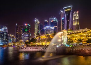 Photo by Kin Pastor: https://www.pexels.com/photo/marina-bay-sands-singapore-777059/