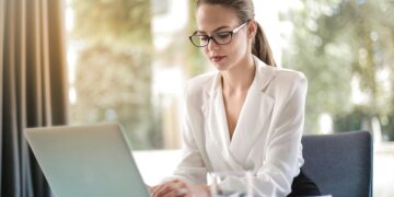Photo by Andrea Piacquadio: https://www.pexels.com/photo/concentrated-female-entrepreneur-typing-on-laptop-in-workplace-3756681/
