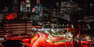 https://pixabay.com/photos/singapore-city-urban-skyline-2220473/