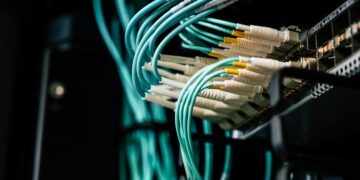 pexels-brett-sayles-2881229 data center